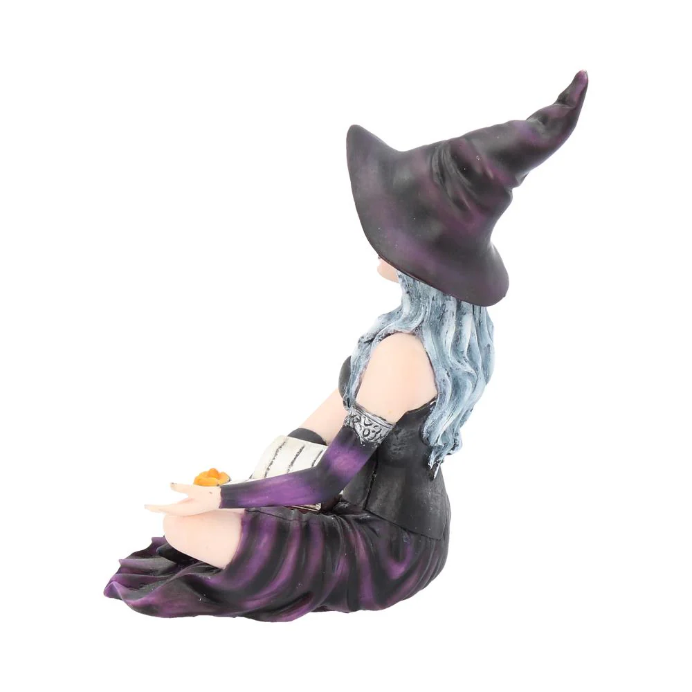 Aradia Witch Figurine - Image 3