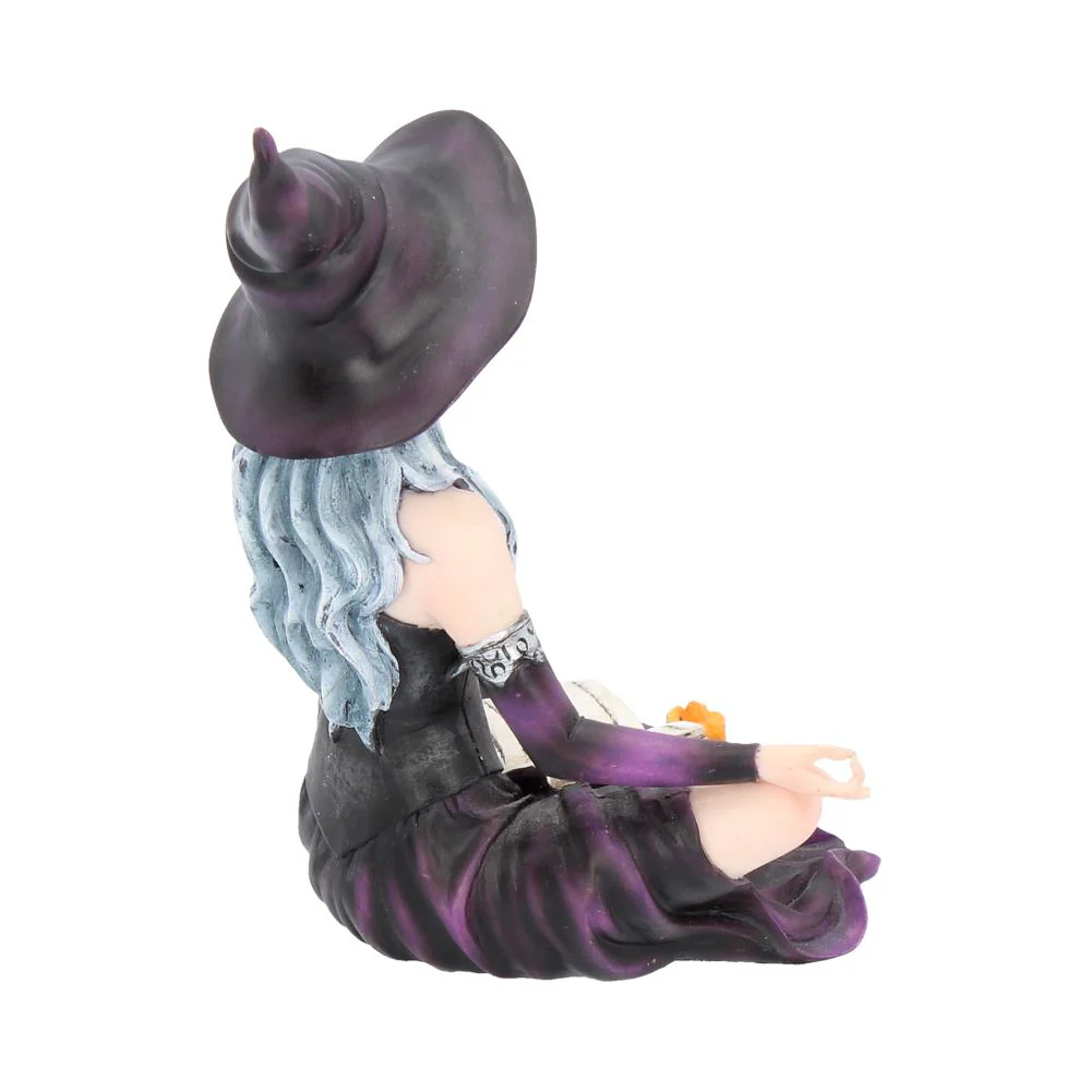 Aradia Witch Figurine - Image 5