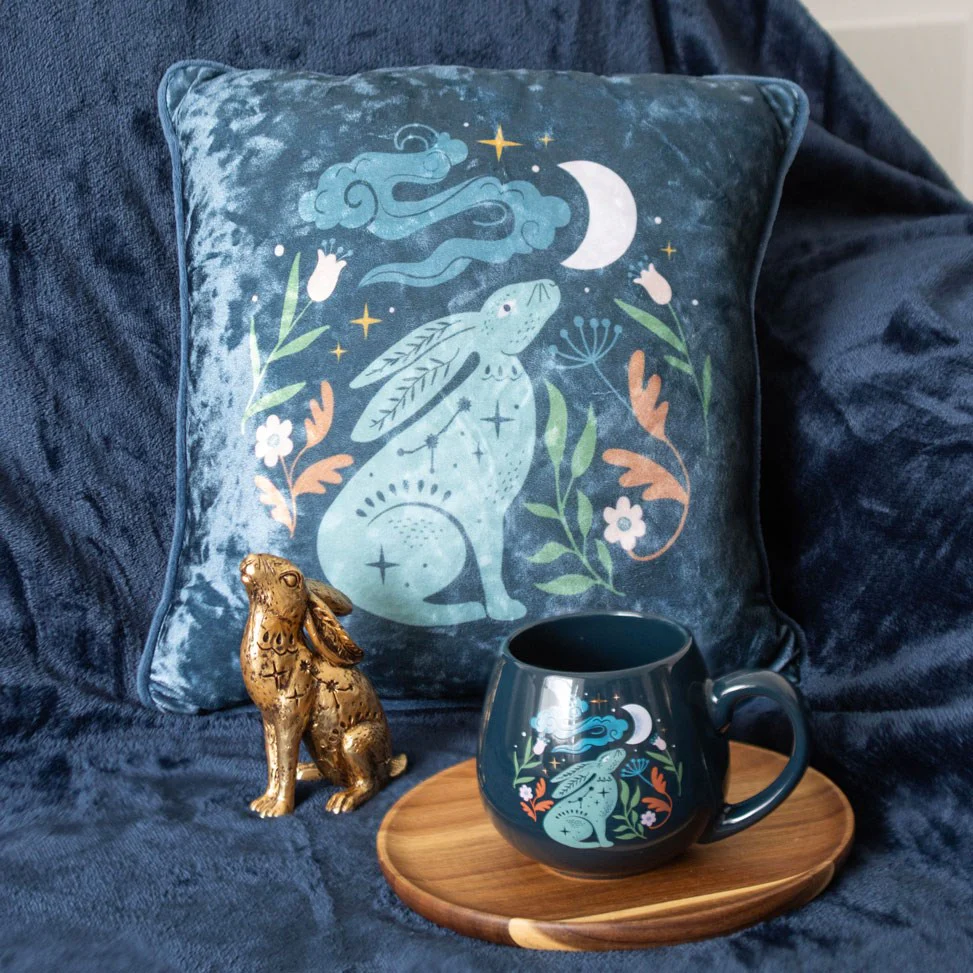 Midnight Hare Velvet Cushion - Image 4